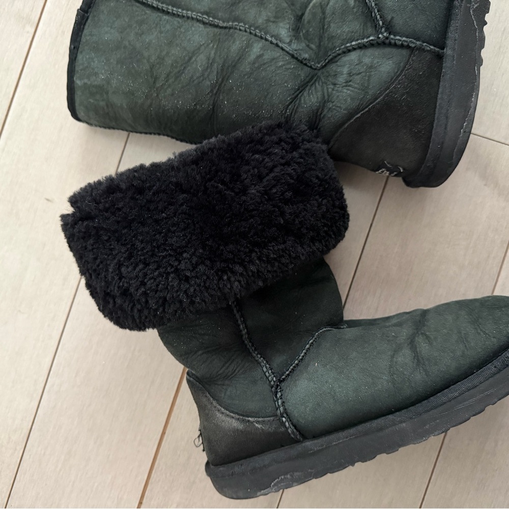 UGG Australia Boots Genuine Sheepskin Leather